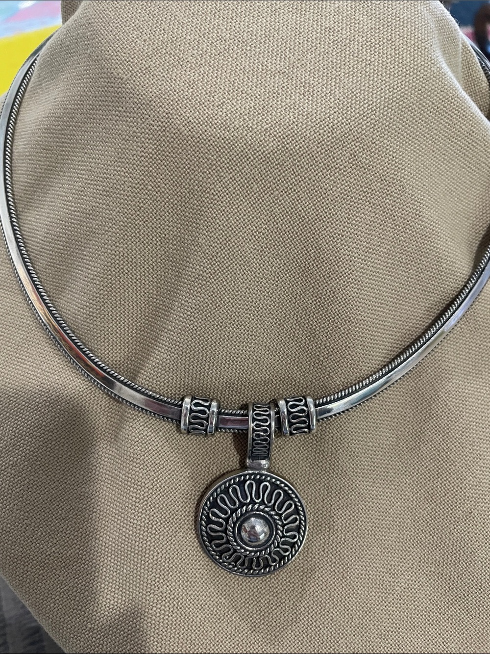 Sterling Bali choker necklace with pendant